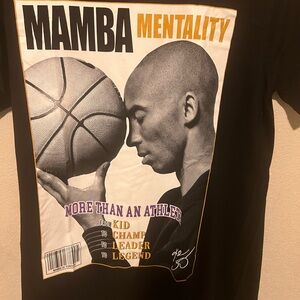 KOBE BRYANT MENS/UNISEX LARGE MAMBA MENTALITY MORE THAN AN ATHLETE GRAPHIC TEE